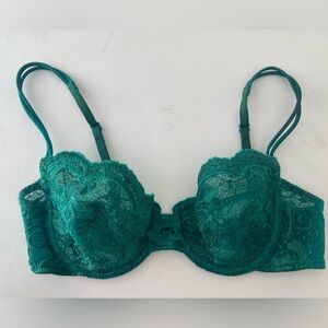 Victoria's Secret Vintage Green Lace Bra